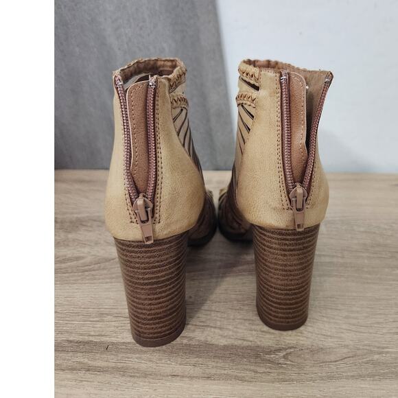 Madden Girl Size 6.5 Tan Light Brown Open toe 3.5" Heels Booties Sandals Ankle - Picture 3 of 10